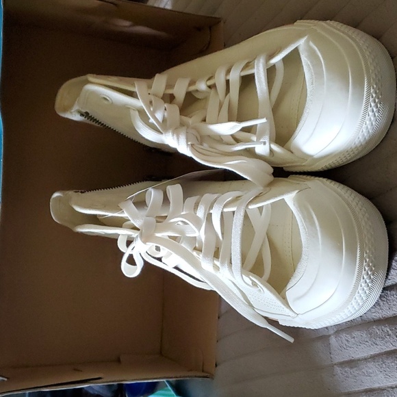 Adidas NIZZA HI HM white hi top athletic shoes shoes Pharrell Williams NWT main image 10